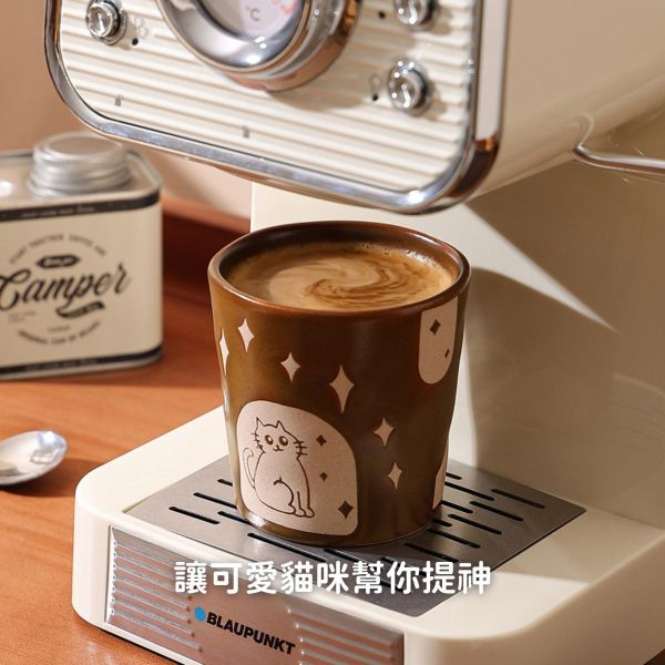 《699元公益福袋》貓咪就愛宅在家 日式粗陶手感咖啡杯水杯X2(對杯組) 貓插圖,貓咪,貓掌,肉球,原木,湯匙,吃魚,盤,碟,日本製,美濃燒,點心,粗陶,手感,咖啡杯,水杯,對杯組,日式
