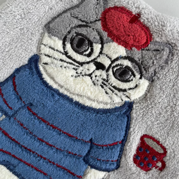 《799元公益福袋》kusuguru Japan 證件交通卡套附伸縮拉繩 + 貓咪擦手巾 貓咪,插畫,貓插畫,可愛,日本,kusuguru,證件,交通,卡套,伸縮,拉繩,擦手巾