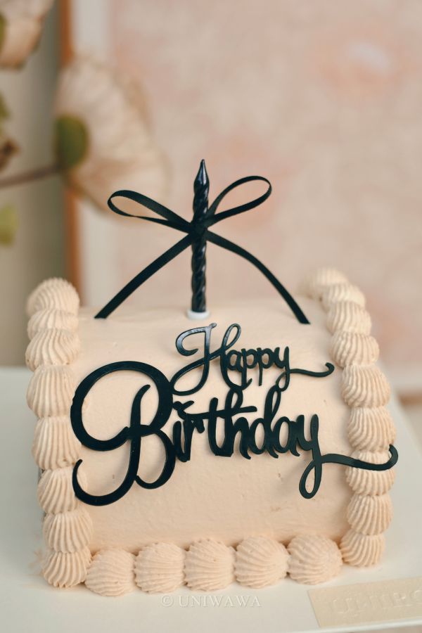 紳士捲捲 紳士捲捲

UNIRORO 蛋糕捲

黑色生日蛋糕捲

男生生日蛋糕推薦

極簡風蛋糕捲

台北生日蛋糕

桃園蛋糕捲

板橋蛋糕店

高質感生日蛋糕

成熟風蛋糕推薦