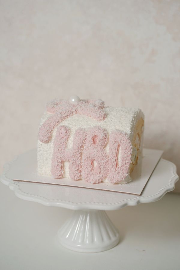 生日毛呢捲捲 生日蛋糕捲, 毛呢蛋糕, HBD蛋糕, 網美蛋糕, 質感甜點, 造型蛋糕捲, 女生生日蛋糕, 台北自取, 板橋自取, 桃園自取, uniwawa