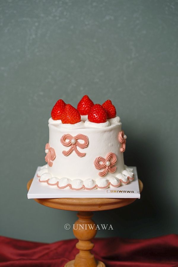 草莓蝴蝶結 / 鮮奶油蛋糕 (12/6後開放取貨) 草莓蝴蝶結

草莓蝴蝶結蛋糕

蝴蝶結蛋糕

可愛蛋糕

草莓蛋糕推薦

聖誕蛋糕

聖誕節蛋糕推薦

台北生日蛋糕

桃園生日蛋糕

板橋生日蛋糕

UNIWAWA

鮮奶油蛋糕