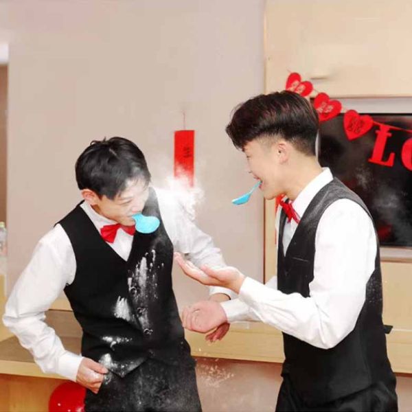 口口相傳 傳遞麵粉道具 迎接親小遊戲 公司年會活動 創意趣味 整人 團康道具