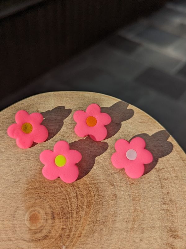 彩色小花耳針 （單個賣） 