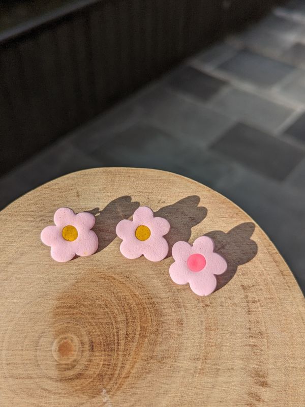 彩色小花耳針 （單個賣） 