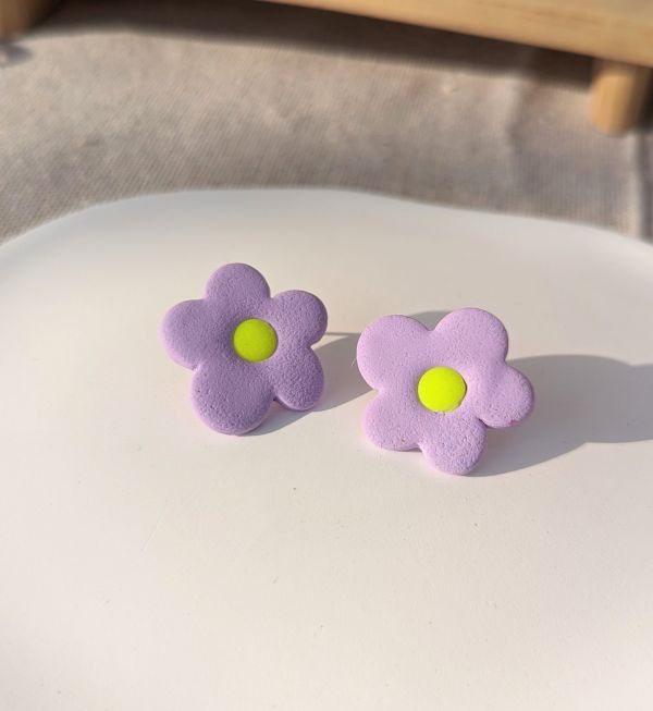 彩色小花耳針 （單個賣） 