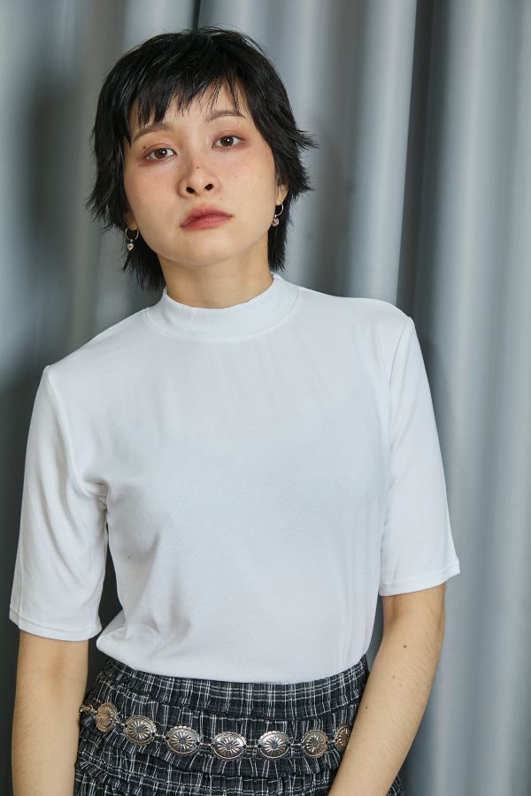 多色好搭柔軟磨毛材質微高領五分袖上衣(四色) 