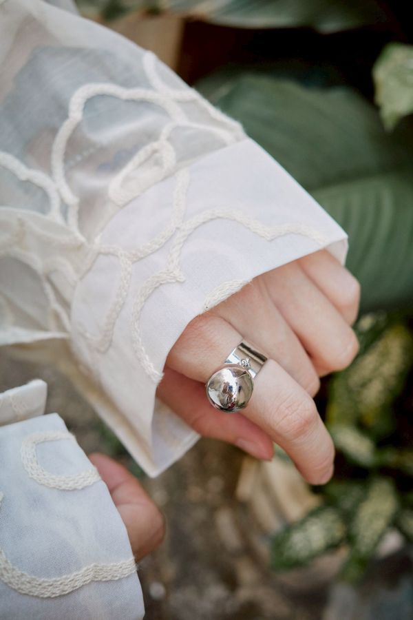 寬寬亮面可微調金屬大球球戒指 