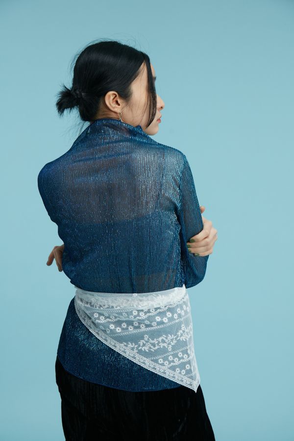 純白色蕾絲刺繡微多用途透膚三角巾 
