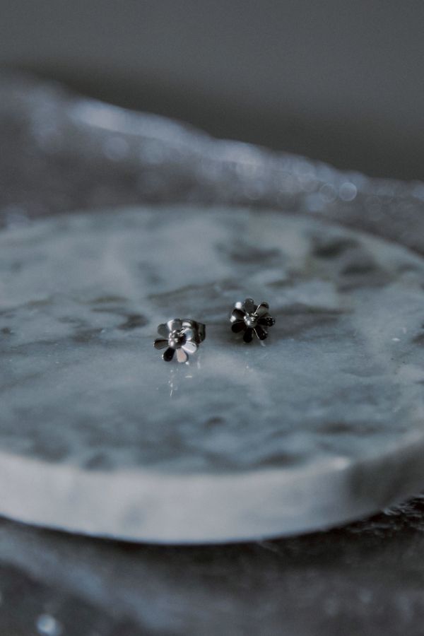 鋼製立體迷你小巧花朵穿耳式耳環 