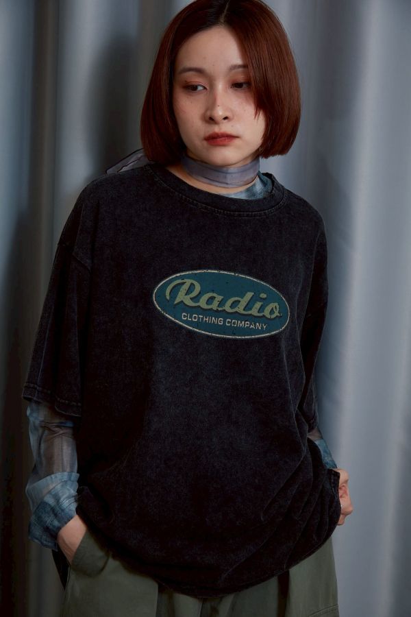 RADIO橢圓框框仿舊水洗大件寬鬆短T(黑色) 