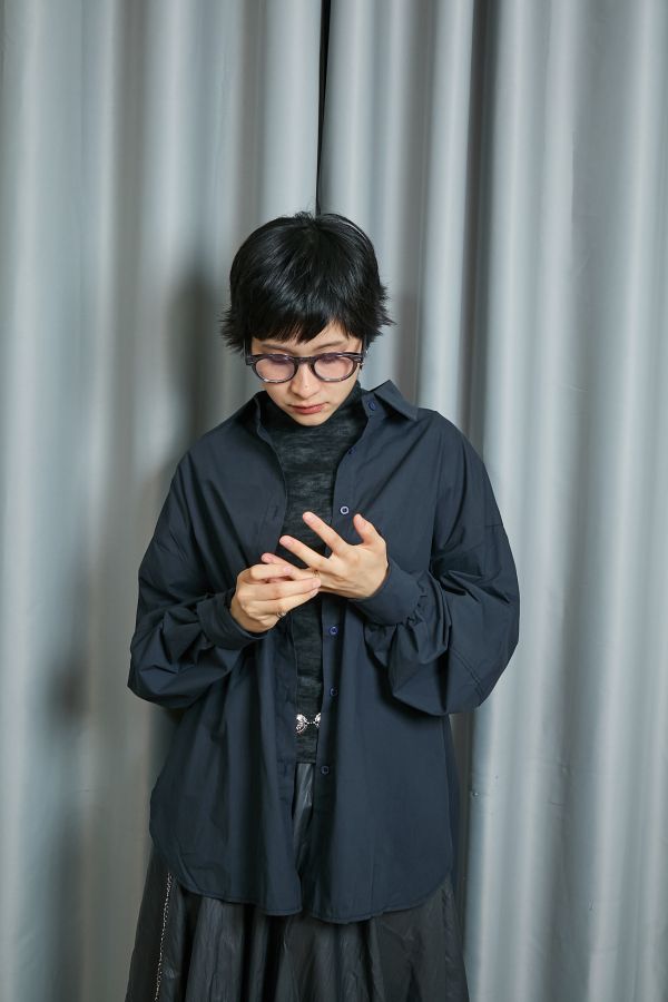 秋日沉穩色系立體繭型大澎袖寬鬆襯衫(深藍) 