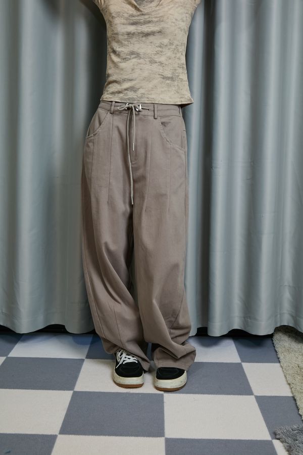 厚厚磨毛布料抽繩調節車線繭型寬版長褲(卡其) 