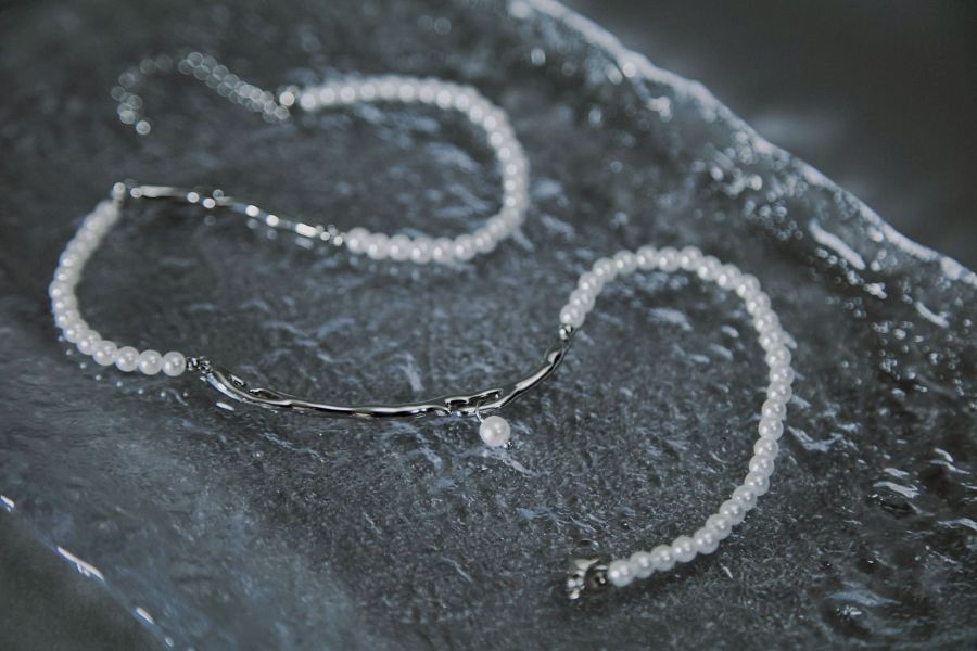 銀色流動金屬樹枝拼接小珍珠對半項鍊 