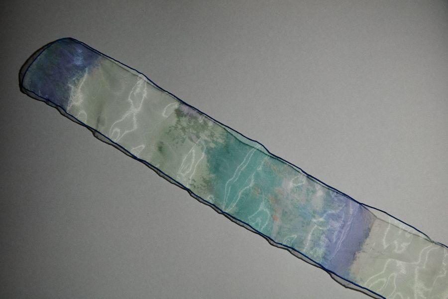 【現貨】電波訂製綠色漸層油畫渲染歐根紗半透膚方邊長絲巾 