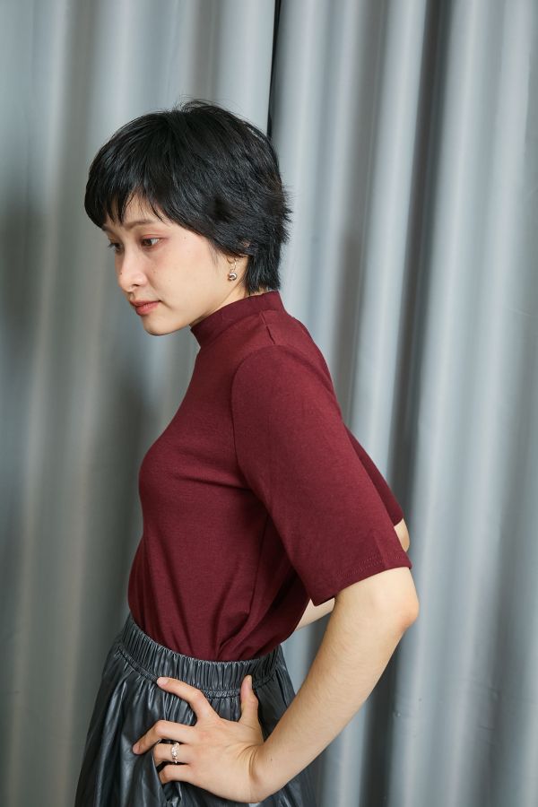 多色好搭柔軟磨毛材質微高領五分袖上衣(四色) 