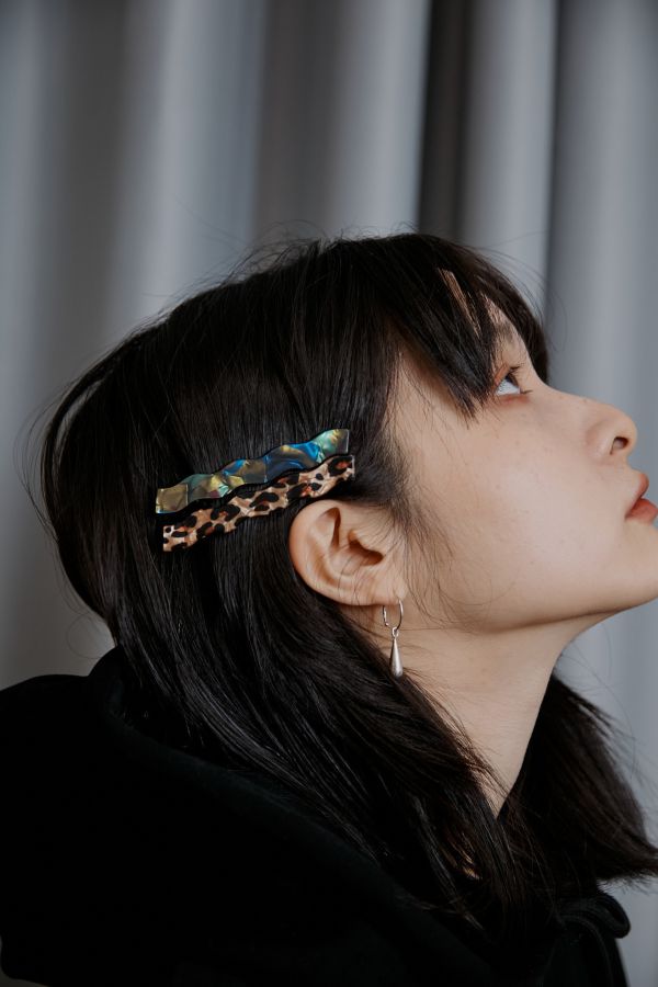 彩色切割玻璃小豹紋波浪曲線髮夾(三色) 