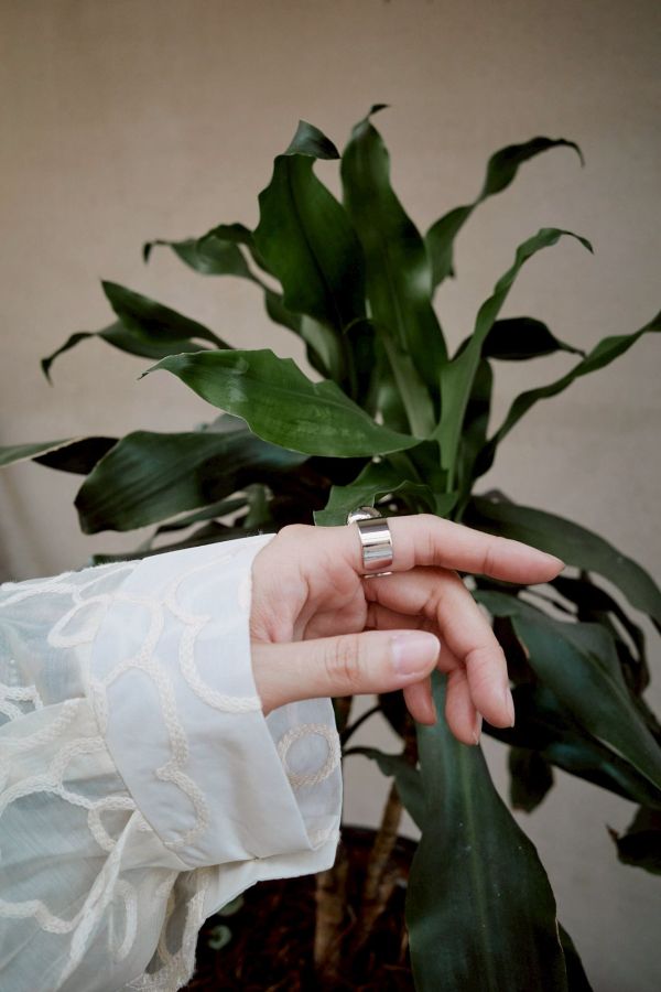 寬寬亮面可微調金屬大球球戒指 