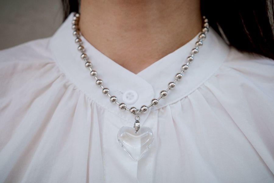 透明愛心吊墜圓球鋼珠短項鍊 