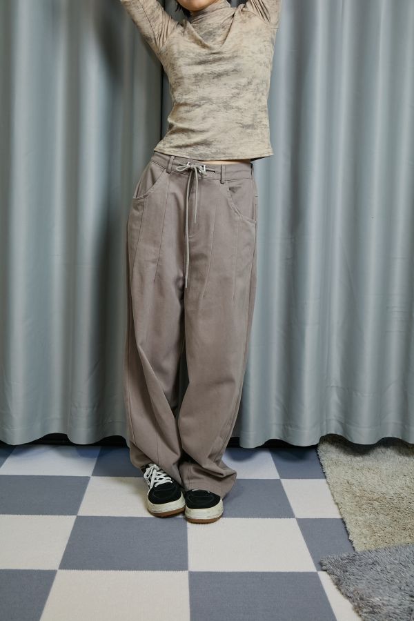 厚厚磨毛布料抽繩調節車線繭型寬版長褲(卡其) 