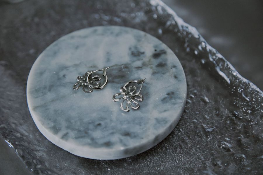 簍空雛菊花花兩用式圈圈耳環 