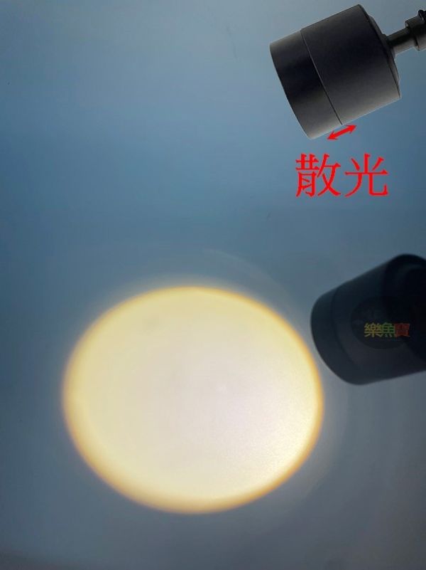 ISTA 伊士達 多段式懸臂投射燈 USB 聚光燈 散光燈 雨林 苔蘚 (黃光/白光/自然光) 圓形缸也可用 