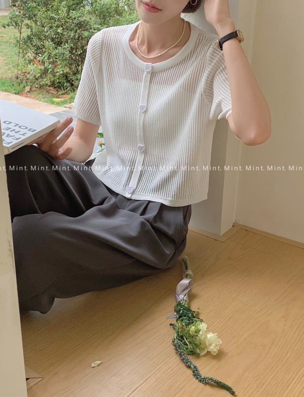 愛心釦 薄針織百搭上衣 