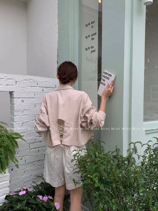 後交叉綁帶質感壓紋襯衫 