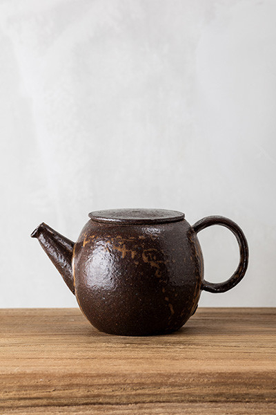 鐵灰釉圓形茶壺 