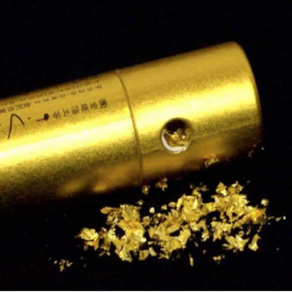 Edible gold leaf - Gold Flakes, Kanazawa, Japan 【現貨】白沙屯媽祖官方授權 日本金澤 可食用金箔『黃金吹雪』,媽祖要給你的 金貴、福氣、財富、豐盛滿滿,獲衛福部食品添加物許可證,已保產品責任險 拱授證113-043