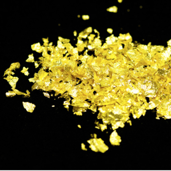 Edible gold leaf - Gold Flakes, Kanazawa, Japan 【現貨】白沙屯媽祖官方授權 日本金澤 可食用金箔『黃金吹雪』,媽祖要給你的 金貴、福氣、財富、豐盛滿滿,獲衛福部食品添加物許可證,已保產品責任險 拱授證113-043