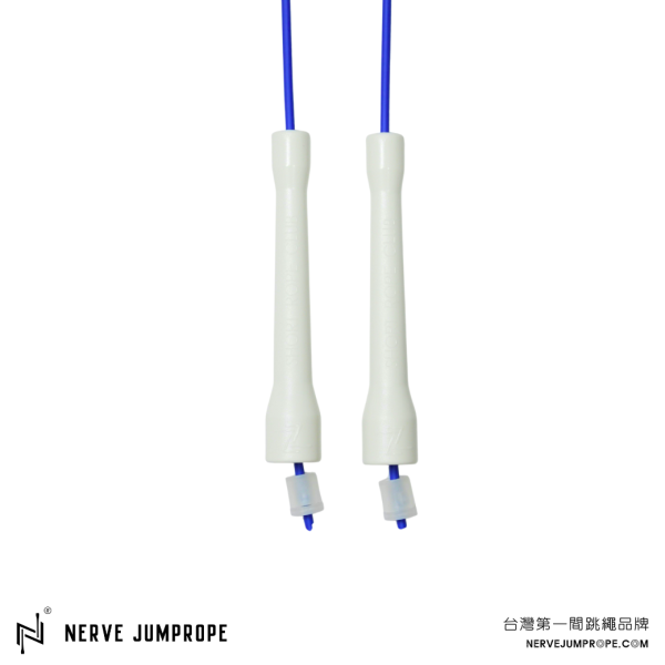 NERVE PVC速度跳繩 - 珍珠白(短把) 1.重量較輕
2.快速迴旋
3.工學握把
4.卡扣鐵片、設計不易捲繩
5.適合較進階繩人

跳繩、節拍繩、膠繩、運動跳繩、燃脂、跳繩運動、快速燃脂、跳繩健身、健身、有氧運動、有氧、有氧跳繩