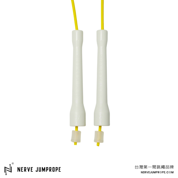 NERVE PVC速度跳繩 - 珍珠白(短把) 1.重量較輕
2.快速迴旋
3.工學握把
4.卡扣鐵片、設計不易捲繩
5.適合較進階繩人

跳繩、節拍繩、膠繩、運動跳繩、燃脂、跳繩運動、快速燃脂、跳繩健身、健身、有氧運動、有氧、有氧跳繩