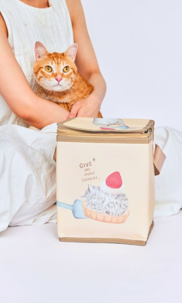 贈品｜2025年最新款保冷袋｜我愛貓 保冷袋,保冷袋推薦,貓咪保冷袋,狗狗保冷袋,可愛保冷袋,甜點保冷袋,保冷袋贈品,保冷袋活動,保冷袋抽獎,保冷袋限量,甜點外帶保冷袋,限量保冷袋推薦,保冷袋週邊,貓派禮物,狗派禮物