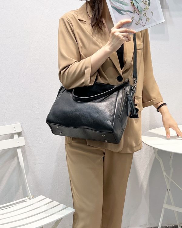 簡約托特包高級感真皮女包大容量斜背包頭層牛皮自然紋路側背包 義式輕奢時尚真皮革 LIS075-2012 台灣真皮包防水包,頂級手提包,設計師真皮夾,高品質小錢包,手工眼鏡袋零錢包,輕奢小掛袋側背包,精品皮包小方包,獨家女包後背包,免運斜背包,名牌包晚宴包