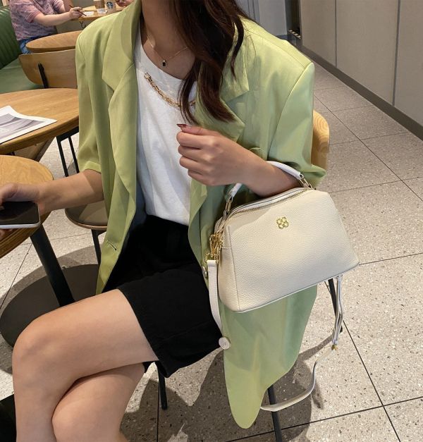 新款波士頓包真皮女包斜背包TOGO頭層牛皮休閒側背手提包百搭 義式輕奢時尚真皮革 LIS049-8856 台灣真皮包防水包,頂級手提包,設計師真皮夾,高品質小錢包,手工眼鏡袋零錢包,輕奢小掛袋側背包,精品皮包小方包,獨家女包後背包,免運斜背包,名牌包晚宴包