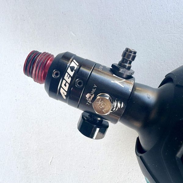 【漆彈專賣-三角戰略】“二手” 忍者氣瓶 附氣瓶套 - 68ci 