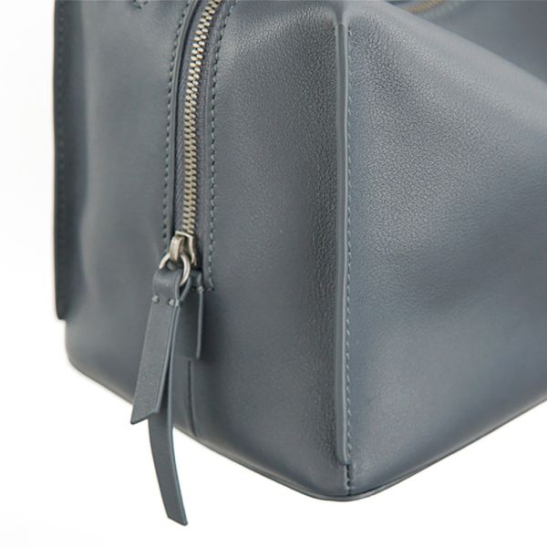 DTB｜Valley 迷你方型軟包 - 霧灰藍 斜背,單肩,手提,方包,多用,設計大獎,中性,經典,優雅,真皮,原創,設計師,台灣設計,皮革,輕軟,質感,