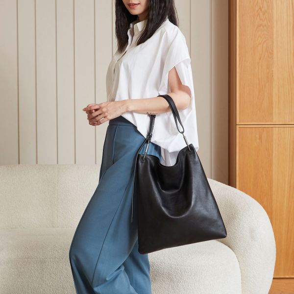 DTB｜Hobo 銳角三角側背包 - 黑 斜背,單肩,手提,方包,多用,設計大獎,中性,經典,優雅,真皮,原創,設計師,台灣設計,皮革,輕軟,質感,