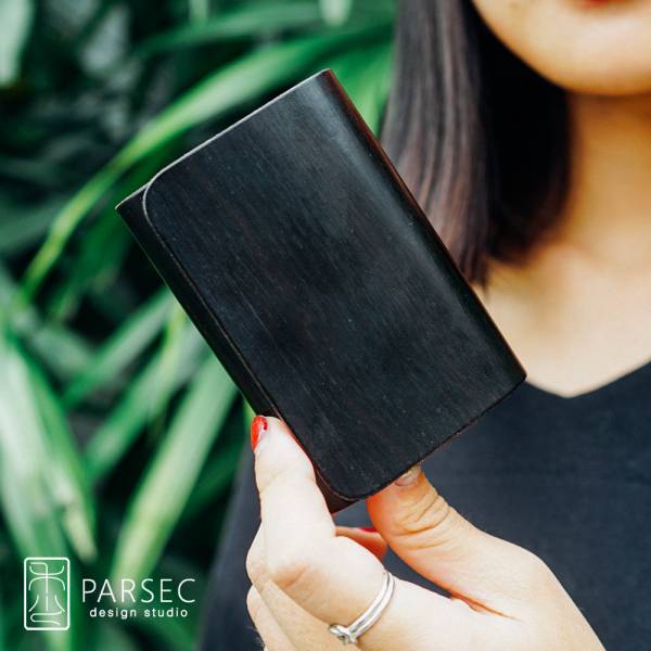 PARSEC｜樹革正黑檀名片夾 環保皮革,樹革,自然,手工,台灣製