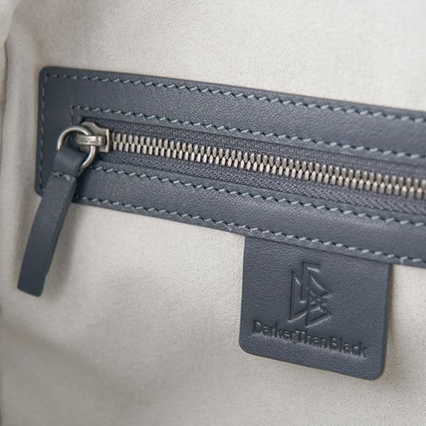 DTB｜Valley 迷你方型軟包 - 霧灰藍 斜背,單肩,手提,方包,多用,設計大獎,中性,經典,優雅,真皮,原創,設計師,台灣設計,皮革,輕軟,質感,