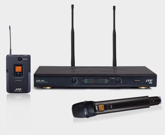 JTS US-A1 UHF PLL 雙頻道自動選訊無線麥克風組｜專業級無線麥克風系統｜會議 教學 禮堂 舞台活動適用 JTS US-A1,JTS無線麥克風,JTS雙頻道無線麥克風,UHF無線麥克風,PLL無線麥克風,雙頻道接收機,無線麥克風主機組,專業無線麥克風,會議室無線麥克風,教學擴音設備,學校廣播設備,演講麥克風,舞台無線麥克風,活動主持麥克風,婚宴主持麥克風,KTV無線麥克風,禮堂音響設備,教會音響設備,自動選訊無線麥克風