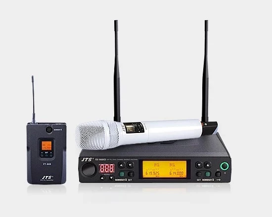 JTS RU-88K UHF PLL 雙頻道自動選訊無線麥克風組｜專業級雙手握無線麥克風｜會議 教學 禮堂 舞台表演適用 JTS RU-88K,JTS無線麥克風,JTS雙頻道無線麥克風,UHF無線麥克風,PLL無線麥克風,雙頻道接收機,無線麥克風主機組,專業無線麥克風,會議室無線麥克風,教學擴音設備,學校廣播設備,演講麥克風,舞台無線麥克風,活動主持麥克風,婚宴主持麥克風,KTV無線麥克風,禮堂音響設備,教會音響設備,自動選訊無線麥克風