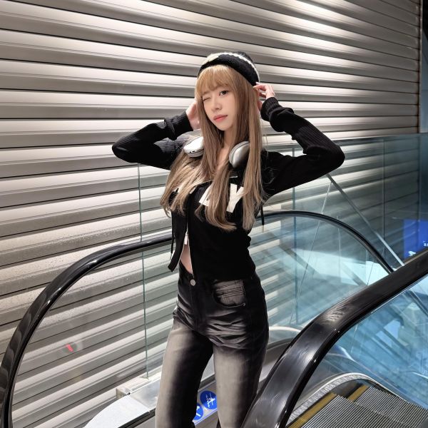 baby坑條連帽外套 