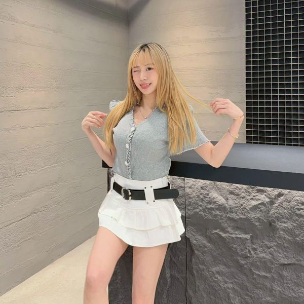 木耳撞色邊開釦上衣 