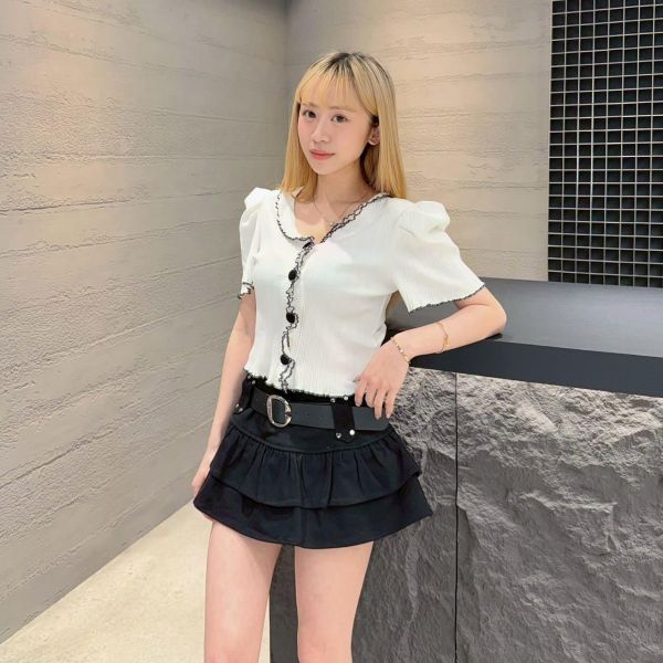 木耳撞色邊開釦上衣 