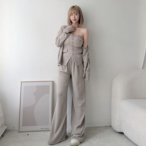 鬆餅格造型口袋背心褲裝 