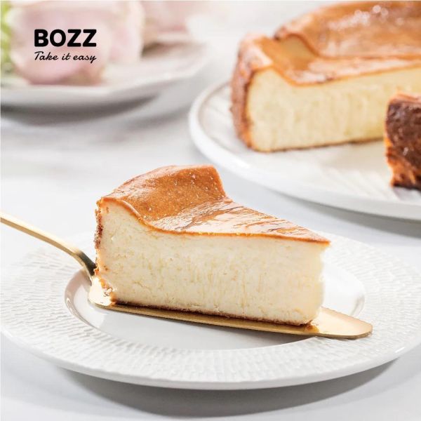 【母親節早鳥】8" 巴斯克乳酪蛋糕 (附1組6入盤叉+1把塑膠刀)-無蠟燭 