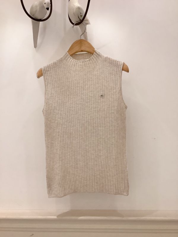 柔紋細織高領無袖上衣 無袖上衣,針織背心,高領上衣,韓系穿搭,羅紋針織,秋冬上衣,質感女裝,百搭上衣,韓國女裝,簡約風上衣