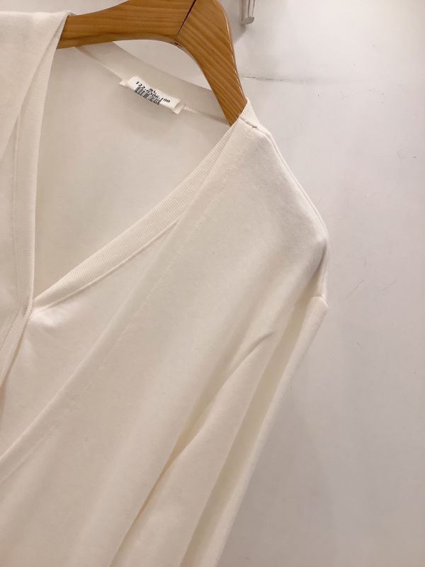 柔光綻放・交疊垂墜上衣 垂墜上衣,修身上衣,氣質女裝,百搭上衣,高雅穿搭,顯瘦上衣,秋冬新款上衣,品牌女裝