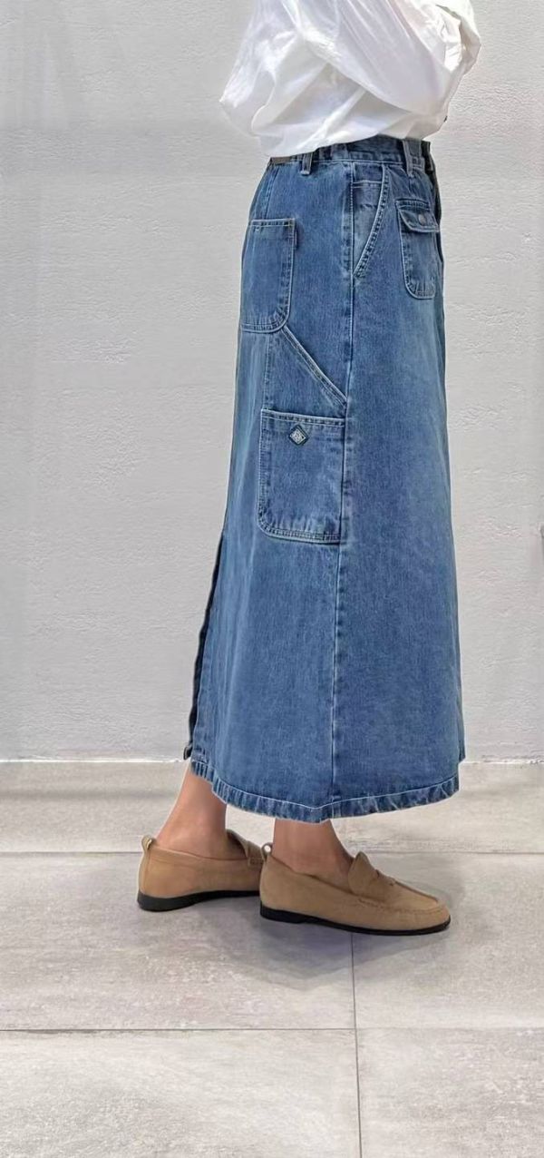 弧線後岔牛仔長裙 弧線後岔牛仔長裙,牛仔長裙,後開岔長裙,中長裙,修身牛仔裙,長版牛仔裙,率性女裝,都會風長裙,高質感牛仔裙,日常穿搭裙
